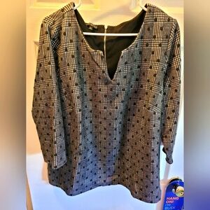 NWOT heavy plaid and polkadot zip back shirt